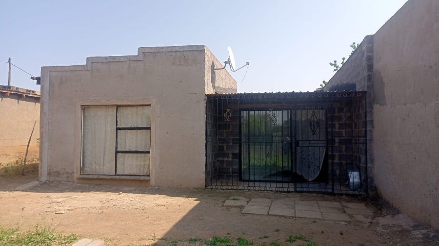 2 Bedroom Property for Sale in Botshabelo Free State